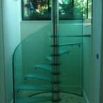 Made-to-measure-glass-stair